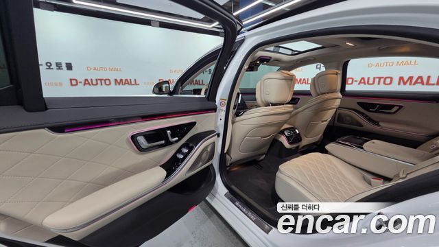 Mercedes-Benz S-Class 2024 — photo 16