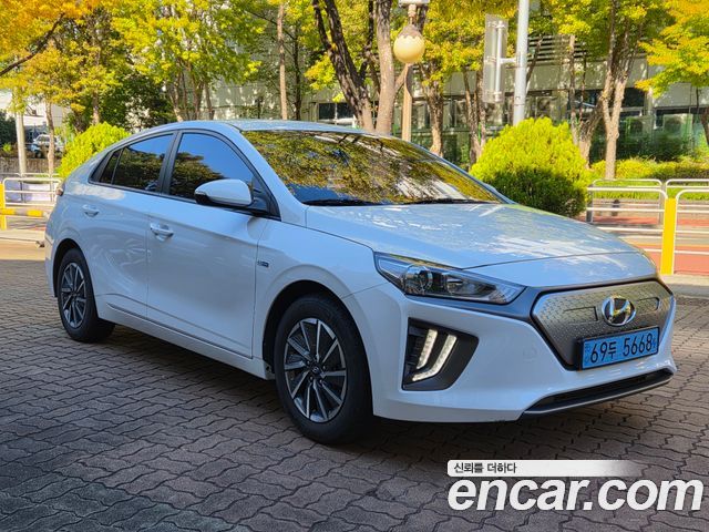 Hyundai Ioniq 2020 — photo 3