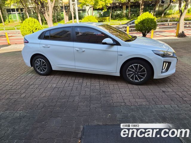 Hyundai Ioniq 2020 — photo 4