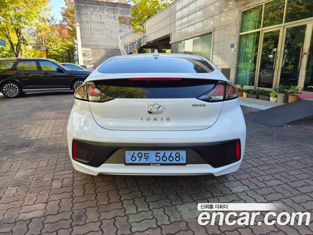 Hyundai Ioniq 2020 — photo 6