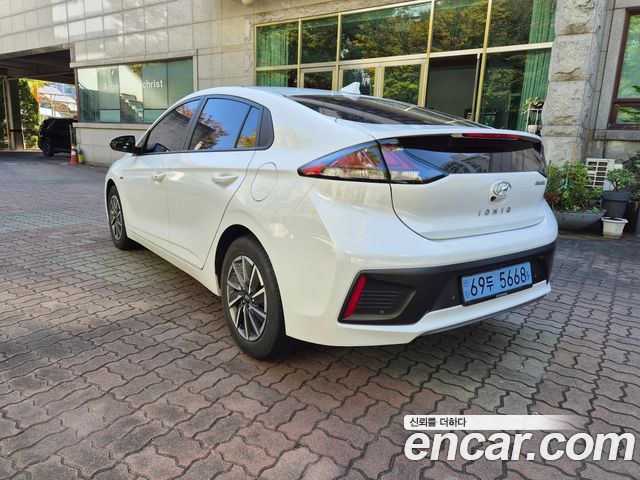 Hyundai Ioniq 2020 — photo 7