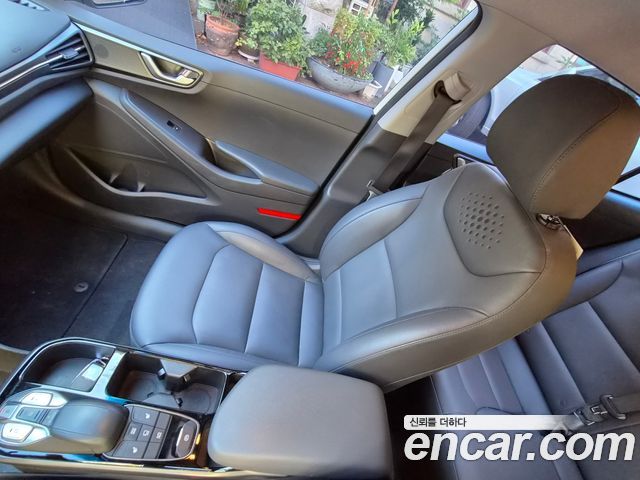 Hyundai Ioniq 2020 — photo 10