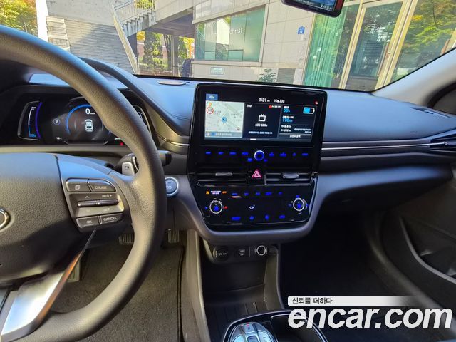Hyundai Ioniq 2020 — photo 11