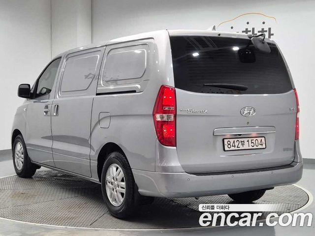 Hyundai Starex 2021 — photo 2