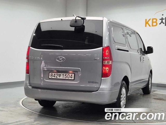Hyundai Starex 2021 — photo 3