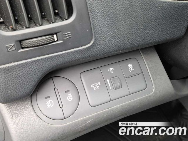 Hyundai Starex 2021 — photo 15