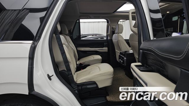 Ford Expedition 2021 — photo 18