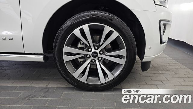 Ford Expedition 2021 — photo 7