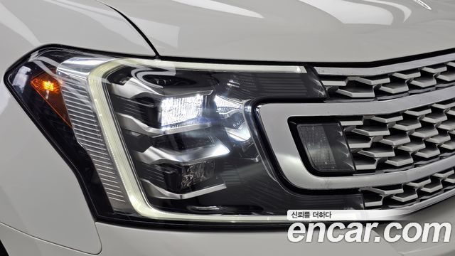 Ford Expedition 2021 — photo 8