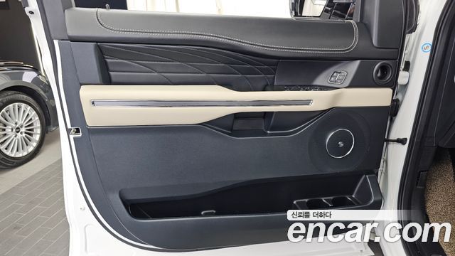 Ford Expedition 2021 — photo 14