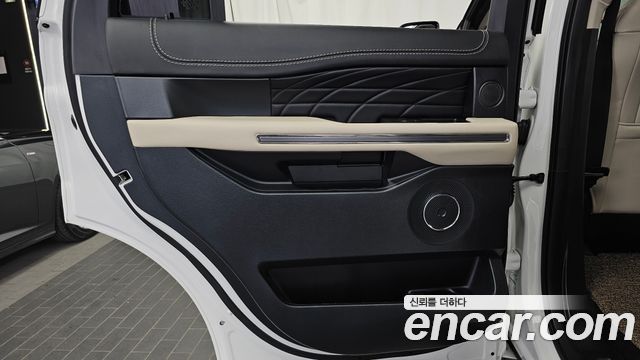 Ford Expedition 2021 — photo 15