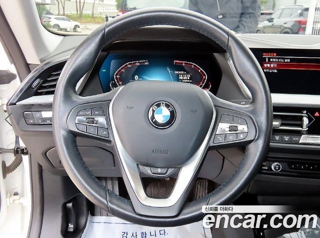 BMW 2-Series 2022 — photo 8