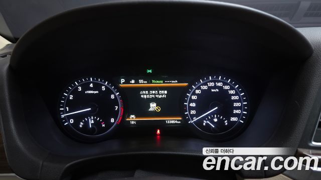 Genesis G80 2017 — photo 11