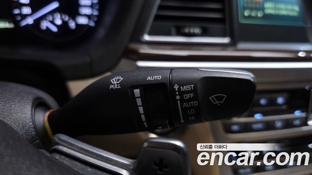 Genesis G80 2017 — photo 24