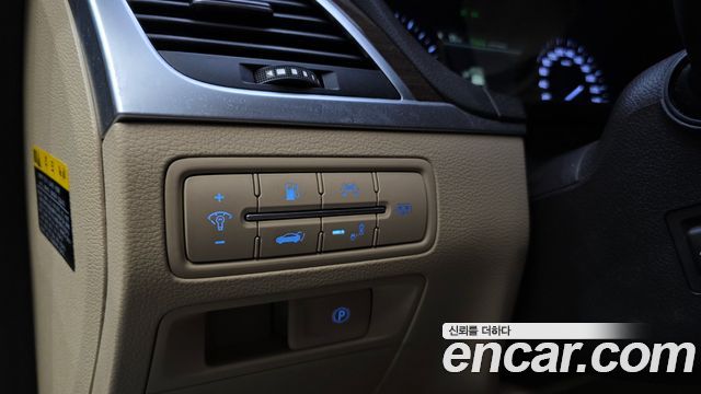 Genesis G80 2017 — photo 27