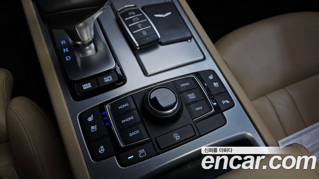 Genesis G80 2017 — photo 28