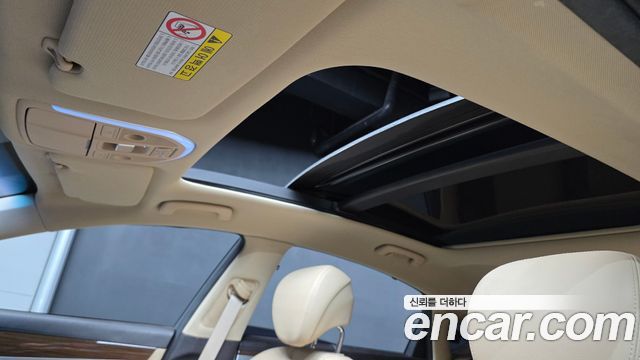 Genesis G80 2017 — photo 31