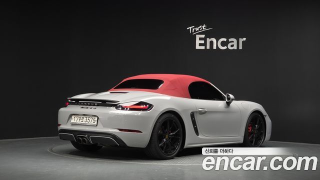 Porsche 718 2018 — photo 2