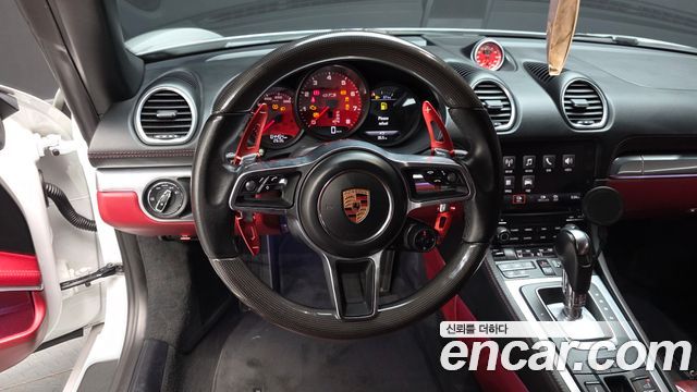 Porsche 718 2018 — photo 19