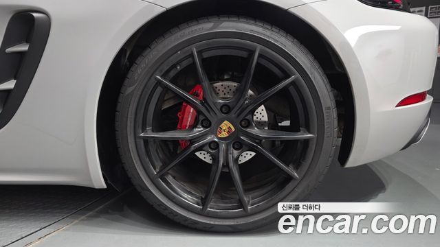 Porsche 718 2018 — photo 7