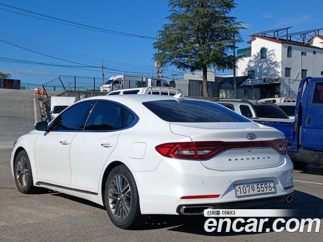 Hyundai Grandeur 2017 — photo 6
