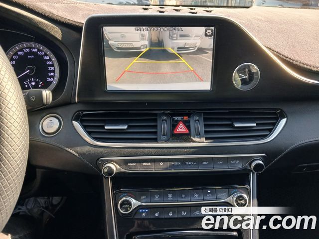 Hyundai Grandeur 2017 — photo 11