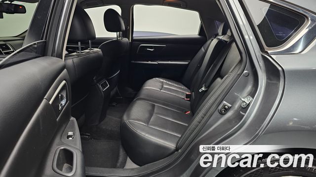 Nissan Altima 2018 — photo 18