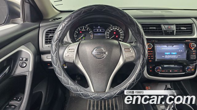 Nissan Altima 2018 — photo 19