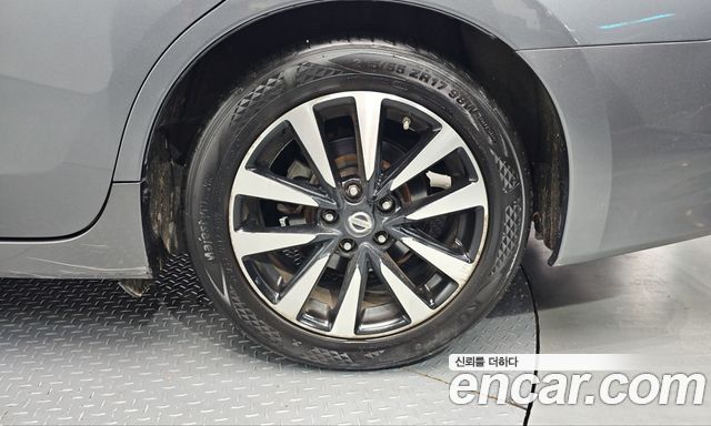 Nissan Altima 2018 — photo 7
