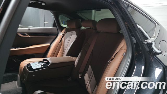 Genesis G80 2022 — photo 18