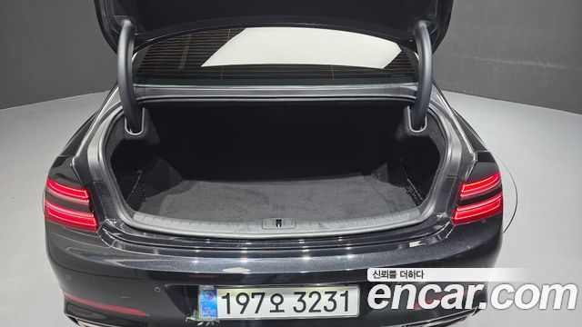 Genesis G80 2022 — photo 23