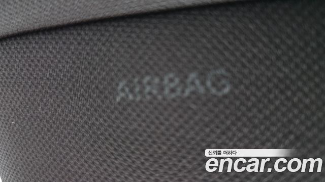 Genesis G80 2022 — photo 28
