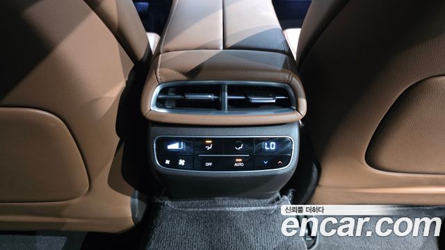 Genesis G80 2022 — photo 29