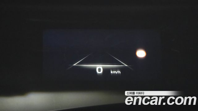 Genesis G80 2022 — photo 31