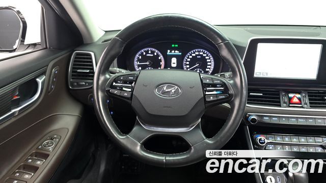 Hyundai Grandeur 2017 — photo 12