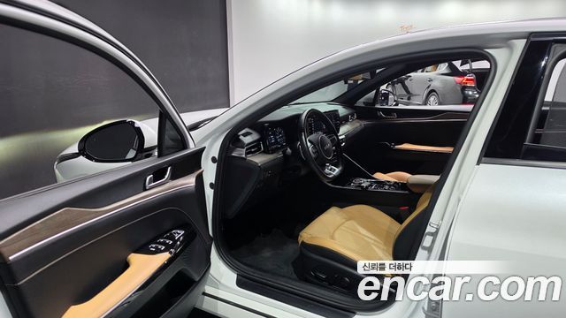 Kia K5 2023 — photo 11