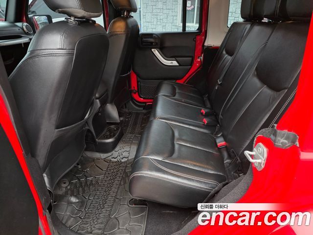 Jeep Wrangler 2015 — photo 12