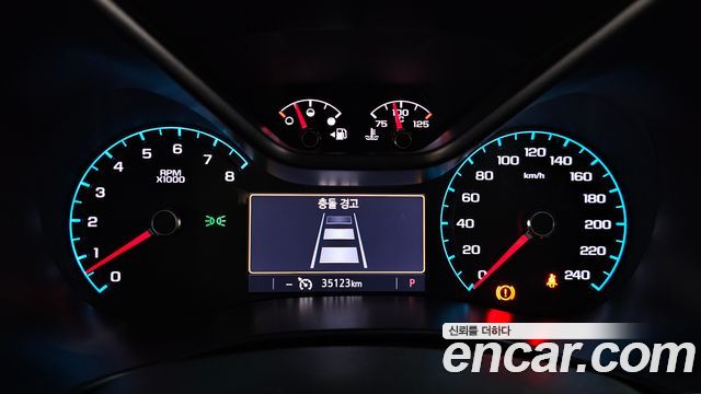 Chevrolet Korea Colorado 2022 — photo 11