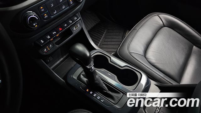 Chevrolet Korea Colorado 2022 — photo 12