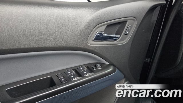 Chevrolet Korea Colorado 2022 — photo 24