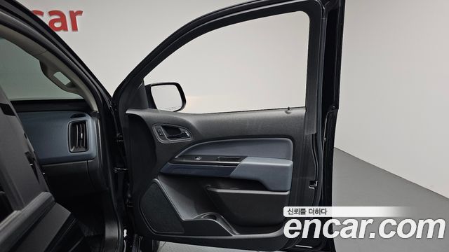 Chevrolet Korea Colorado 2022 — photo 14