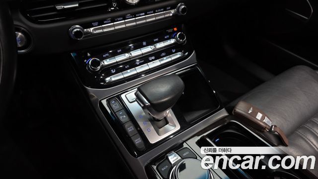 Genesis EQ900 2016 — photo 9