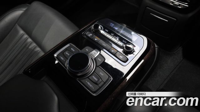 Genesis EQ900 2016 — photo 17