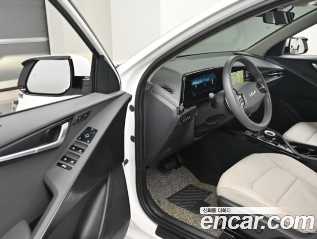 Kia Niro 2024 — photo 11