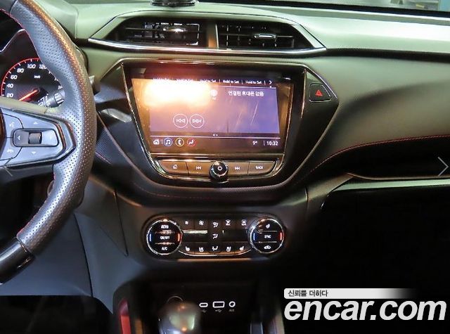 Chevrolet Korea Trailblazer 2022 — photo 11