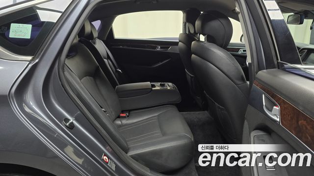 Hyundai Genesis 2016 — photo 17