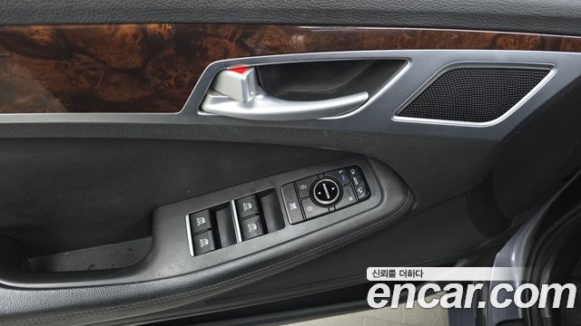 Hyundai Genesis 2016 — photo 22