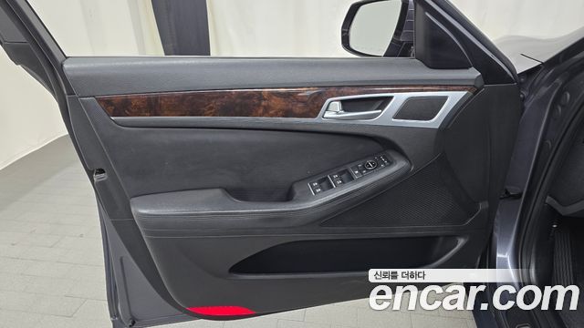 Hyundai Genesis 2016 — photo 14