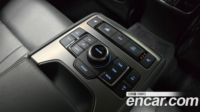 Hyundai Genesis 2016 — photo 27