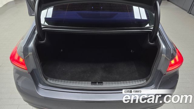 Hyundai Genesis 2016 — photo 28
